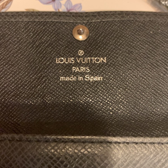 Authentic Louis Vuitton Key Holder - Picture 3 of 14